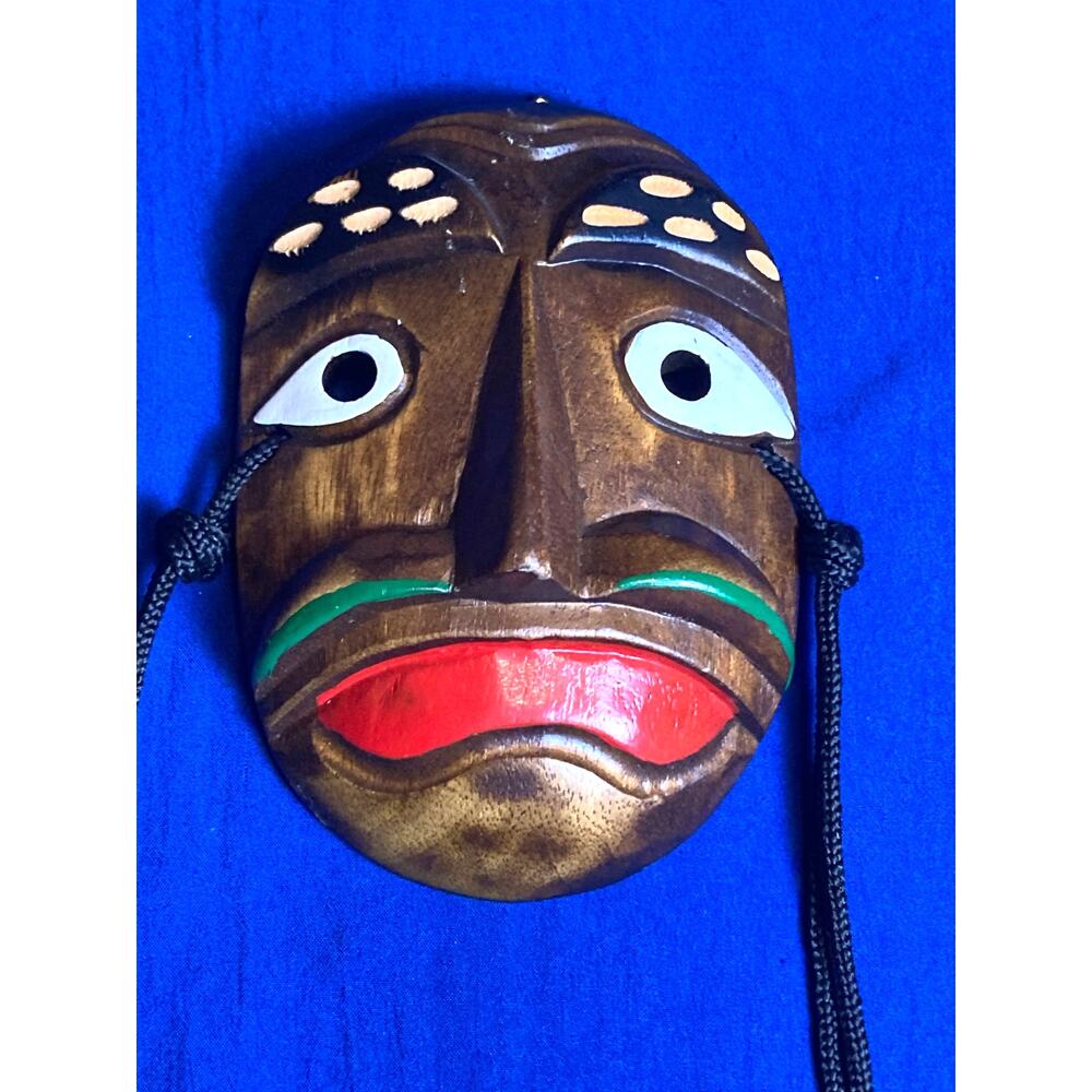 Hand Carved and Painted Decorative Wood Mask Small 5x3.5 Hook to Hang No Marking